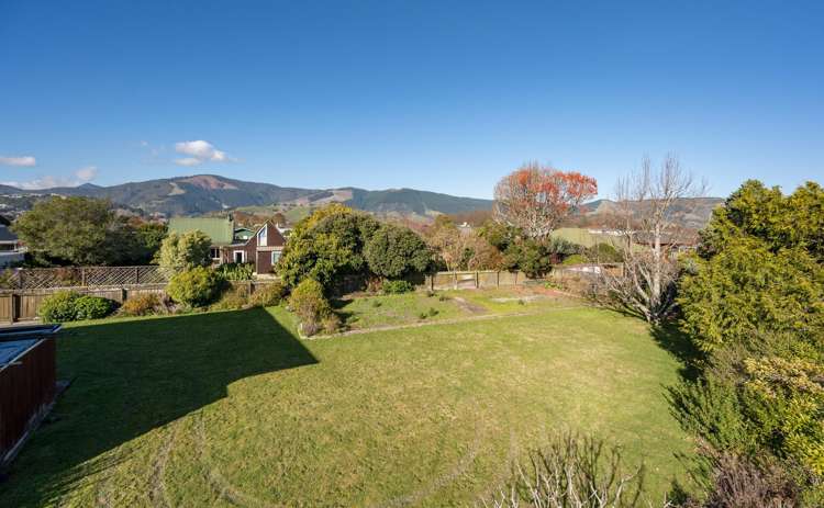 2 Balmoral Place Stoke_25