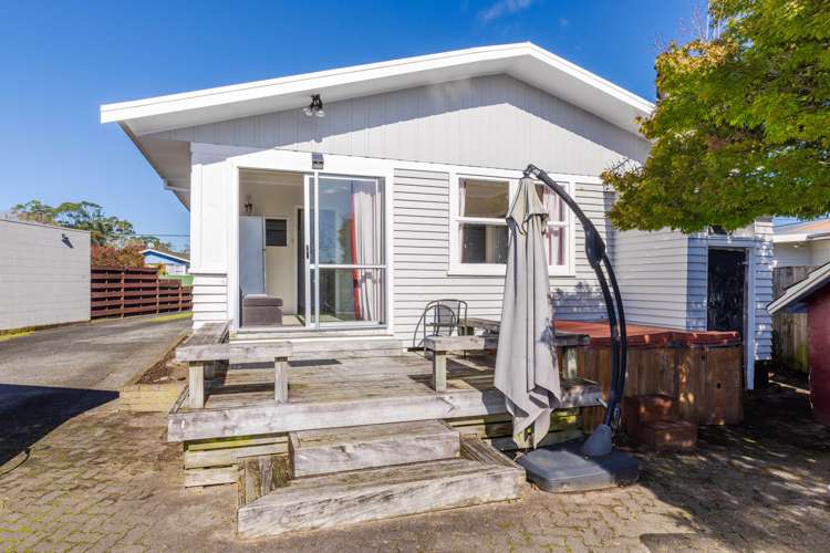 4 Forth Crescent Glenview_19