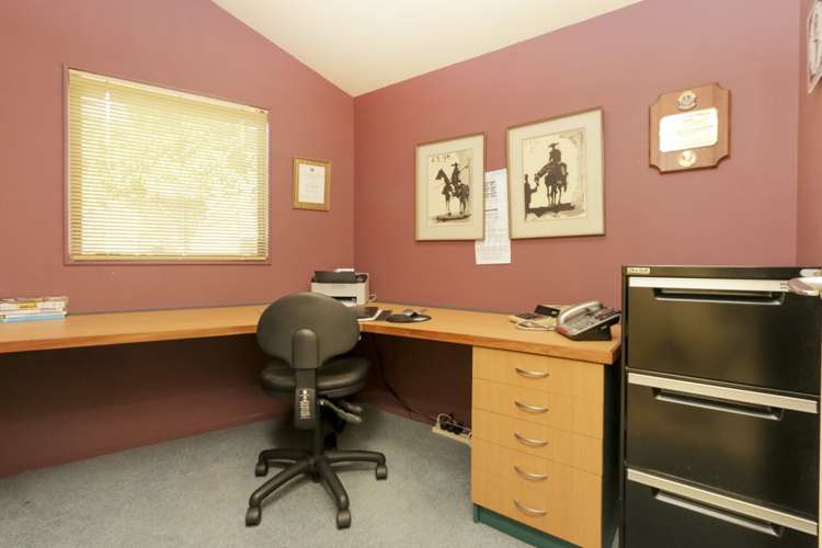 123 Golf Road Titirangi_16