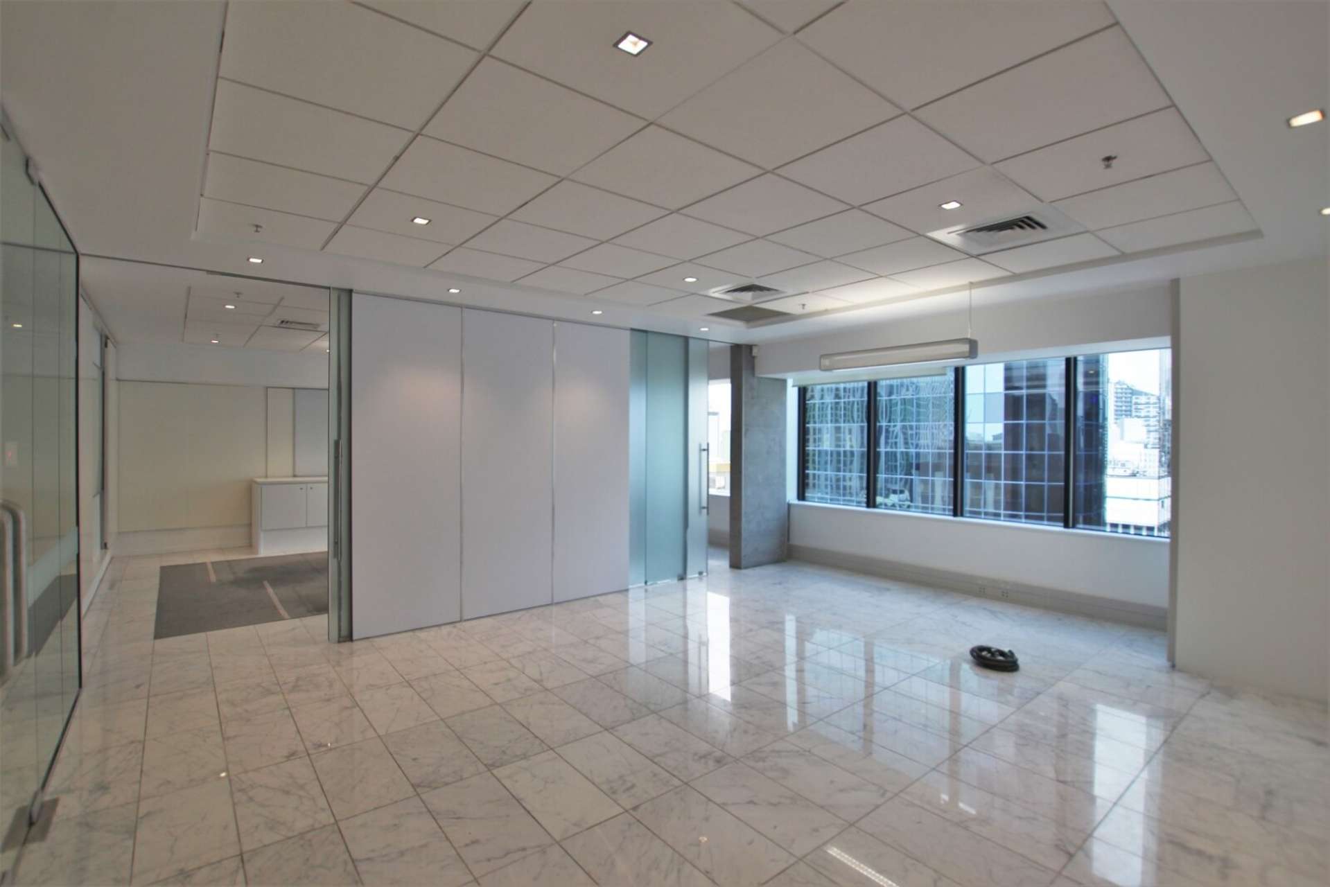 19 Victoria Street West City Centre_0