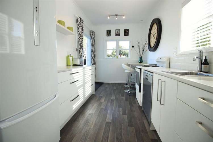 17 Hardie Grove Featherston_8