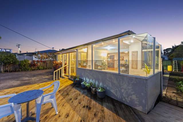 **FINAL WEEK**Good Home - Great Location!