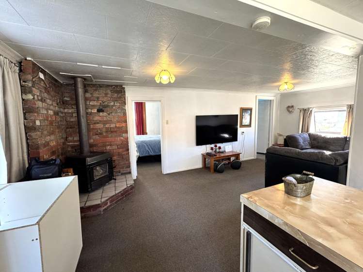 82 Salcombe Street Kaitangata_3