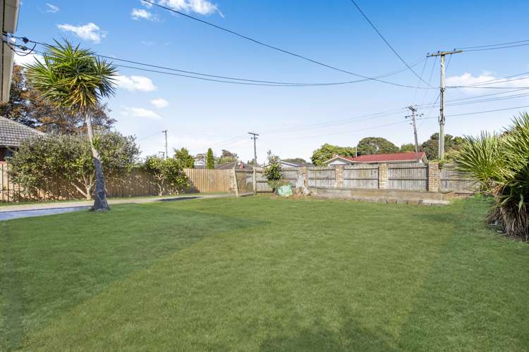 65 Hallberry Road Mangere East_13