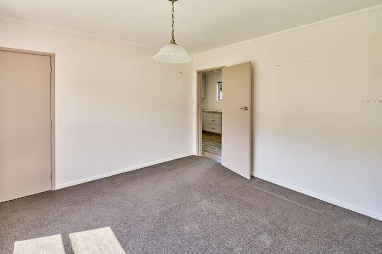 17 Rembrandt Avenue Tawa_6