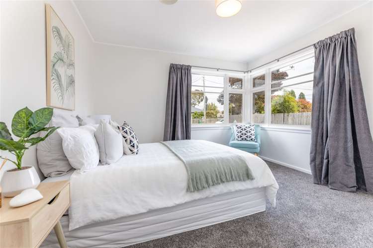 215 Breezes Road Aranui_7
