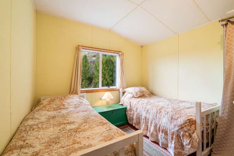 17 Riverside Road Taieri Mouth_9