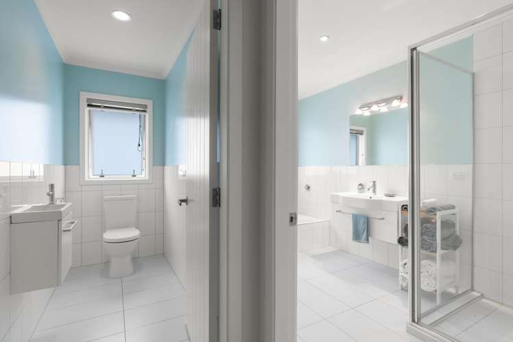 11 Byron Brown Place Otaki Beach_16
