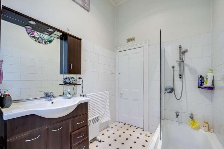 4 Fitzroy Road Bluff Hill_13