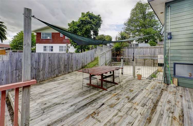 30 Tupelo Street Pukete_21