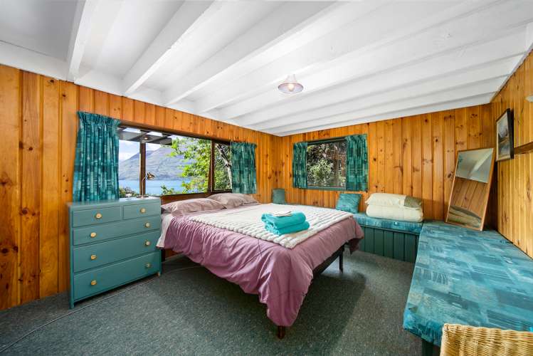 44 Arawata Terrace Fernhill/Sunshine Bay_14