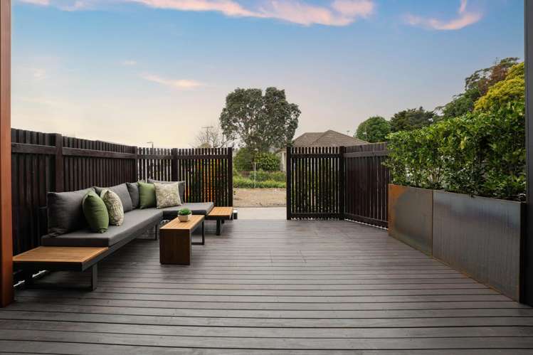 48 Range View Road Mount Albert_11