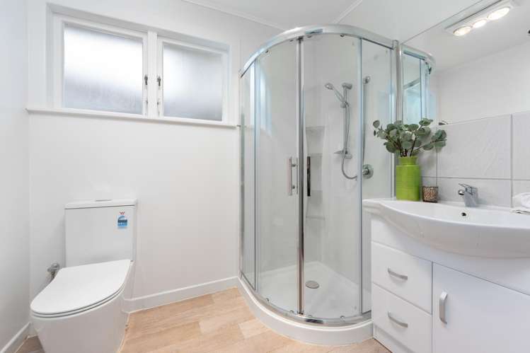 114 Edmonton Road Henderson_13