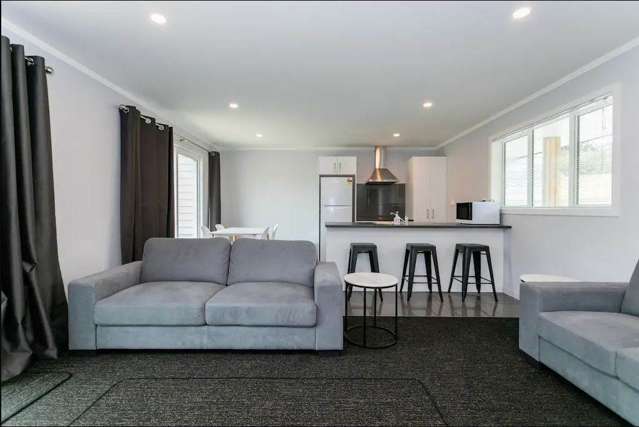 818A Beach Road Browns Bay_1