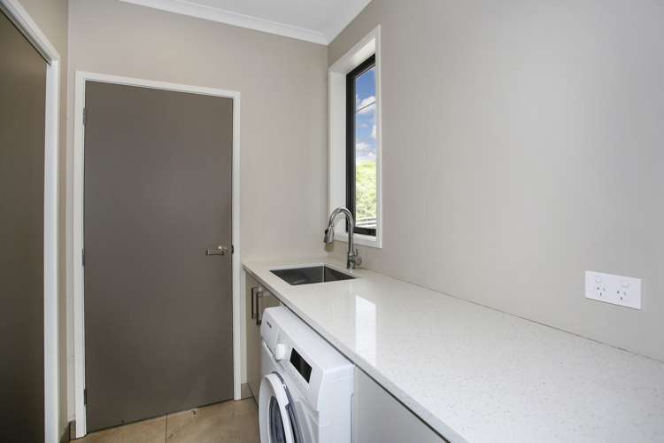 2d Country Club Lane Waiuku_19