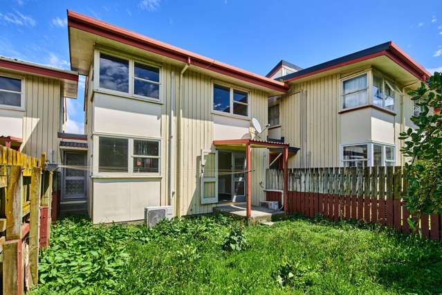 6/3 Bouverie Street Petone_2