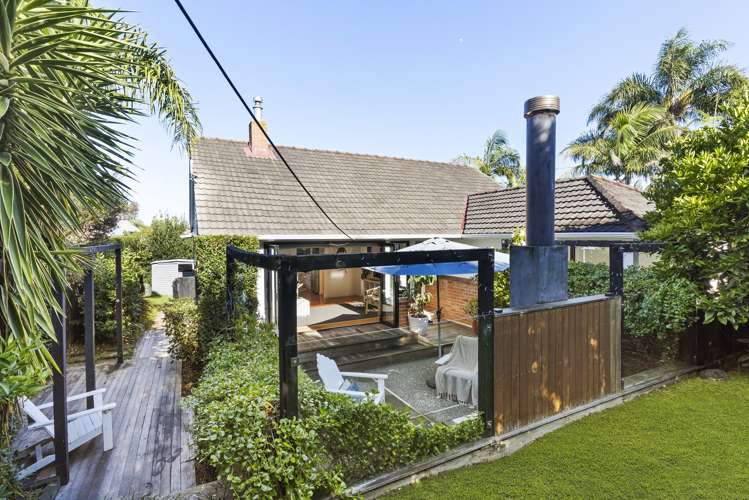 261 Lake Road Belmont_14