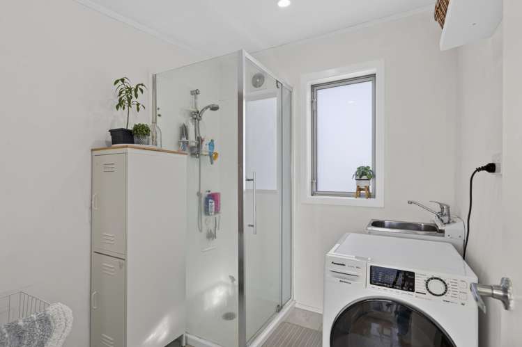 83 Tukapa Street Westown_14