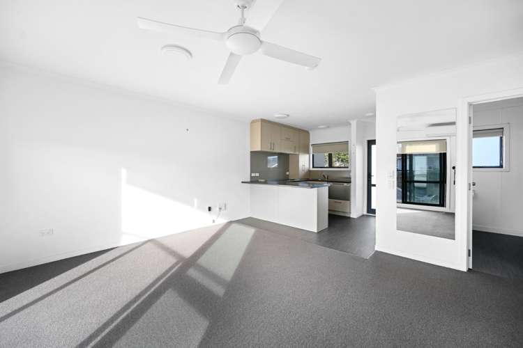 3 Chevalier Court 809 Heaphy Tce 1055_1