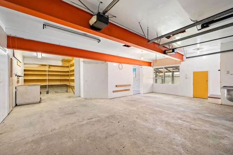 7 Tree Top Lane Paparangi_16