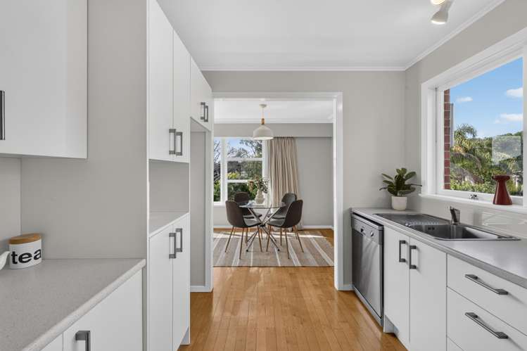 107 A & B Aotea Street Orakei_7