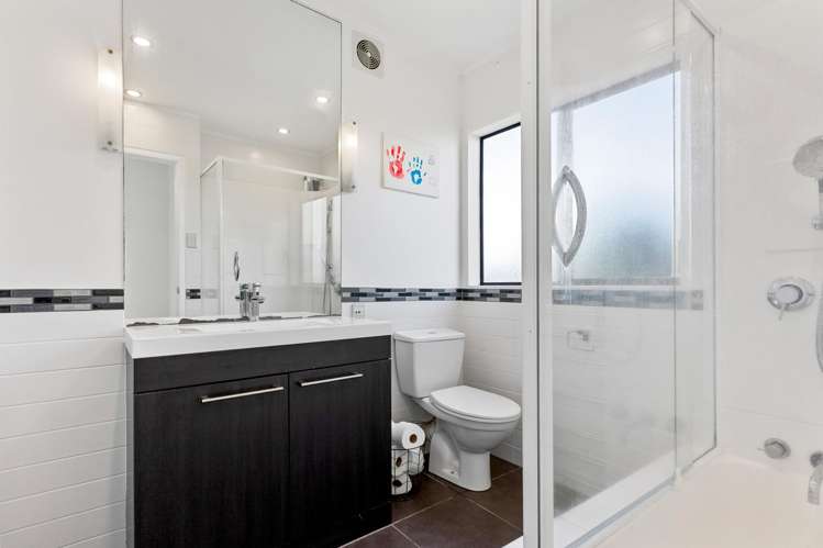 38 Pinehurst Place Wattle Downs_14