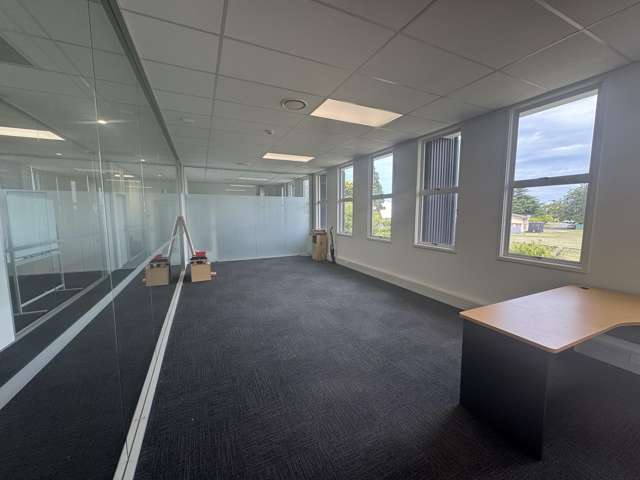 T3/60 Prebensen Drive Onekawa_4