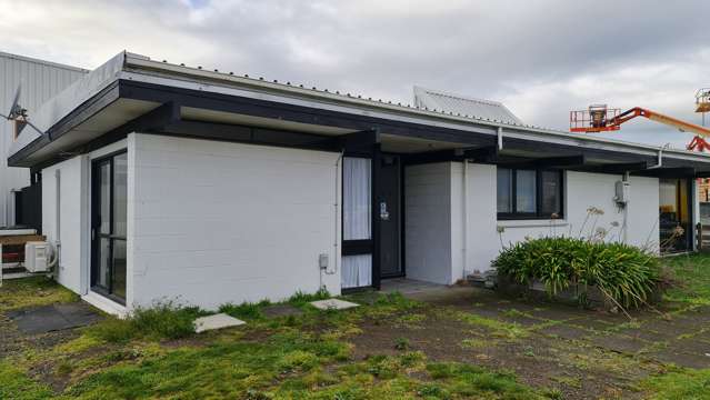 4 Constance Street Waiwhakaiho_1