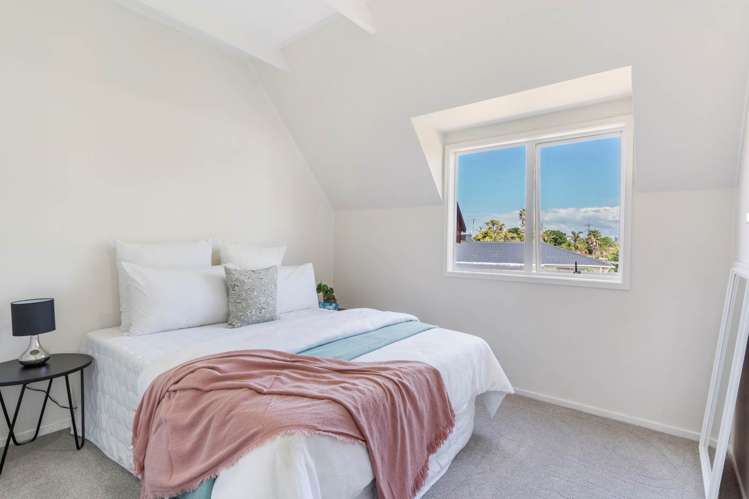 2/3 Courant Place Clover Park_7