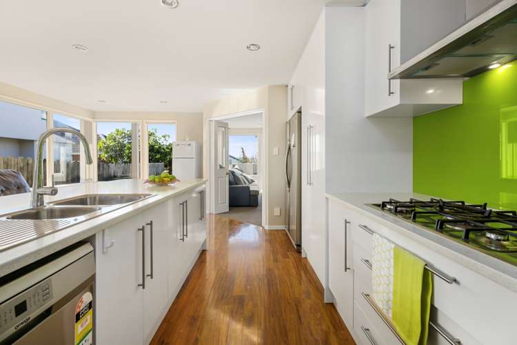 6 Beach Road Mellons Bay_7