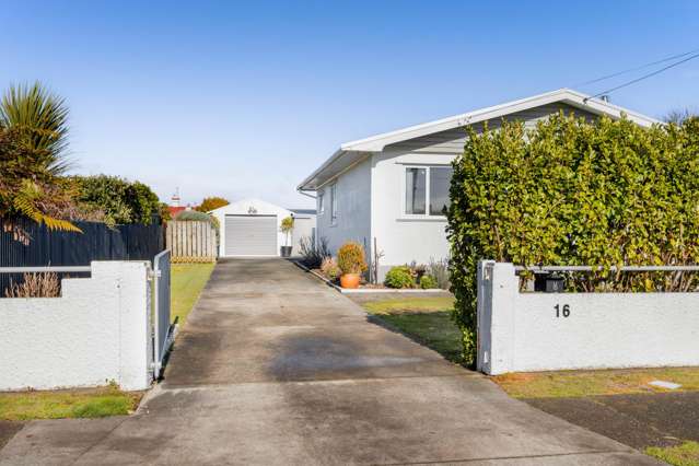 16 Karaka Street Hawera_1