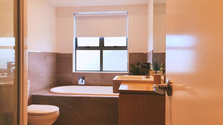 68 Mackay Drive Greenhithe_11