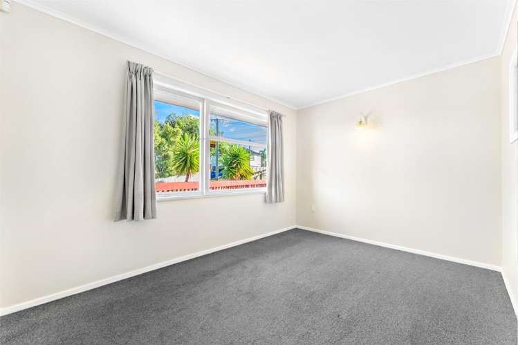 56 Bolton Street Blockhouse Bay_11