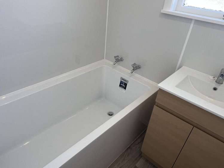 68 Montgomery Crescent 1107_13
