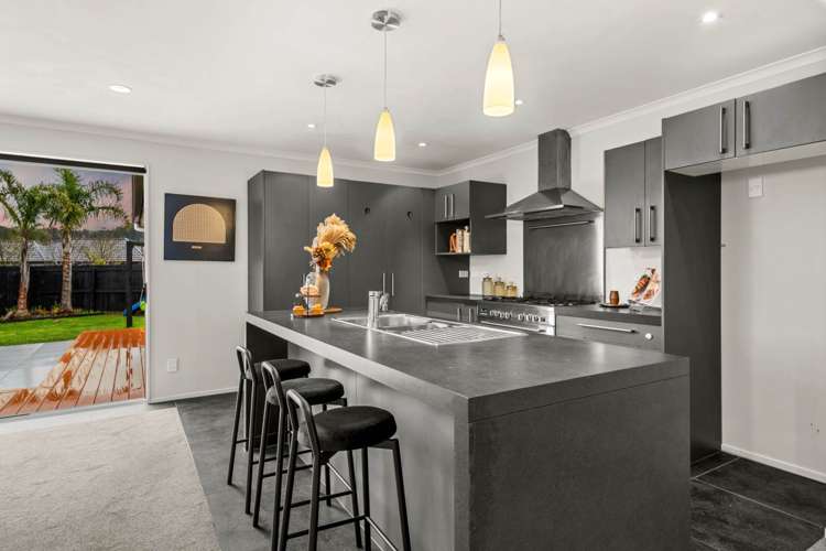 18 Huntington Park Drive Greenhithe_10