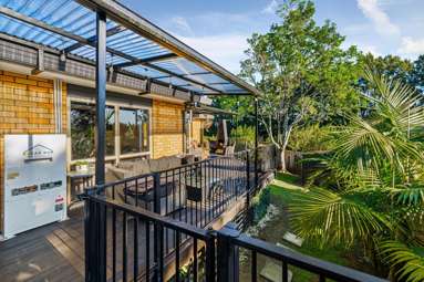 129b Parrs Cross Road_3