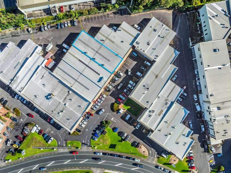 Unit 15, 18 Link Drive Wairau Valley_17