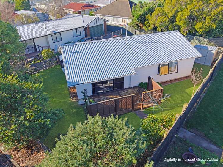 1100A Cunningham Crescent Mayfair_13