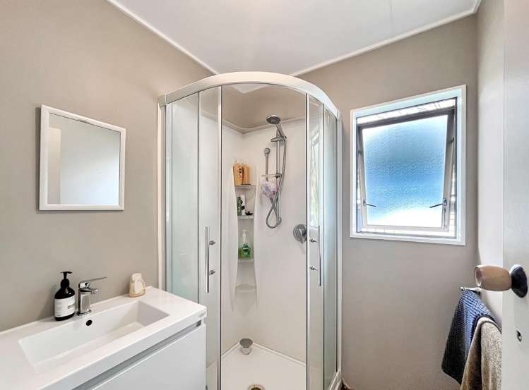811A Oliphant Road 10495_9