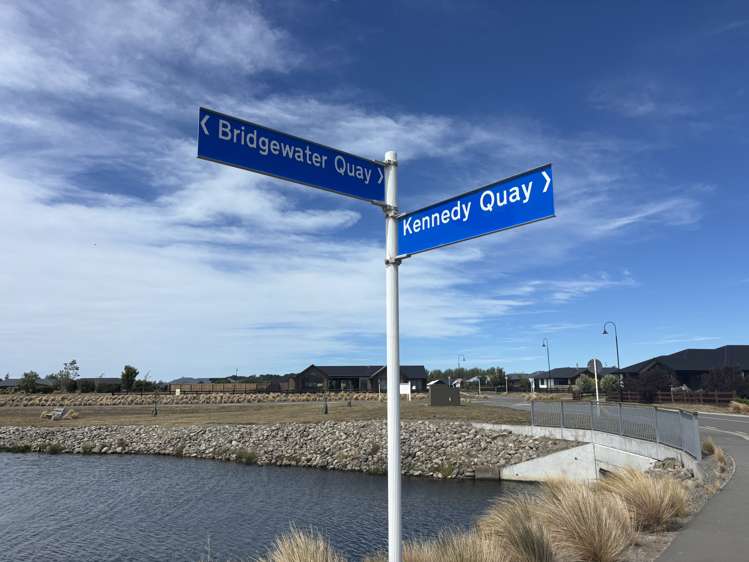 18 Bridgewater Quay Lake Hood_3