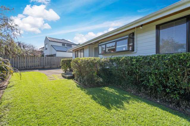 14 Highwood Grove Torbay_1