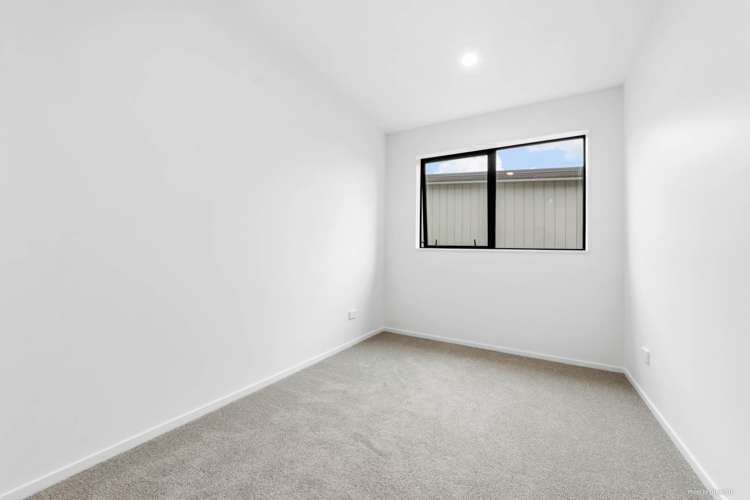 9/25 Vodanovich Road Te Atatu South_11