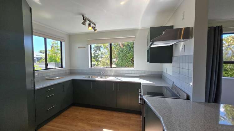  3 Owaka Close Kelson_5