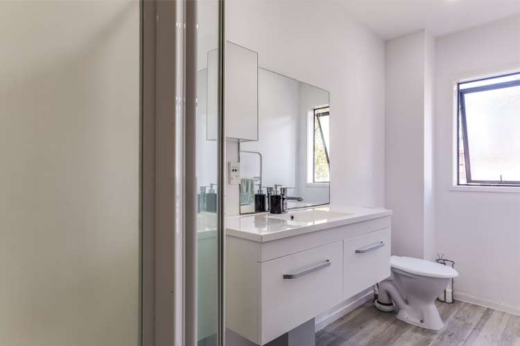 7/22a Willcott Street Mount Albert_7