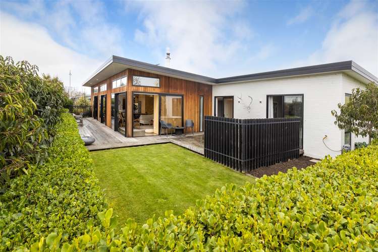 4 Piper Lane Burleigh_13