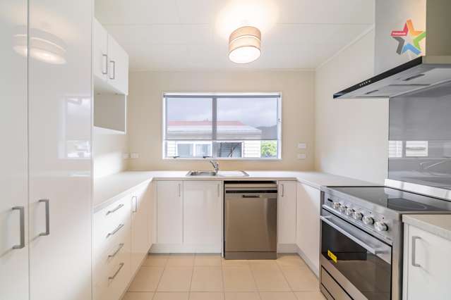 1/293 Wellington Road Wainuiomata_1