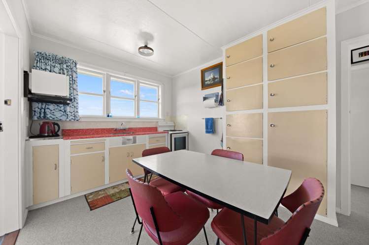 5 Guthrie Crescent Castlepoint_7