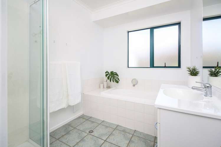 29 Macnean Drive East Tamaki Heights_6