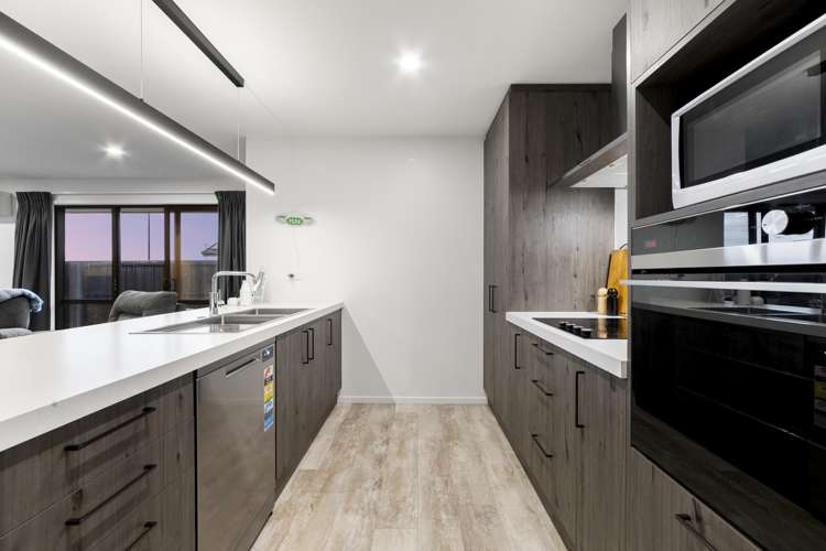 3 Swan Way_2