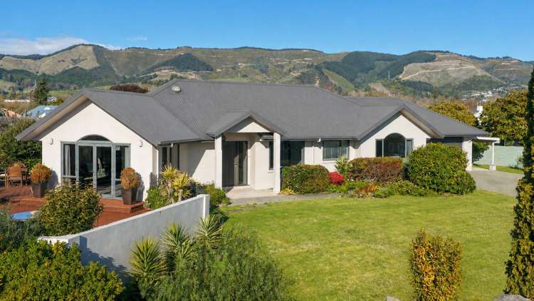 2 Strawberry Grove Richmond_20